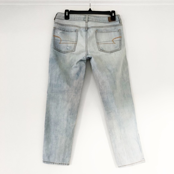 Jeans Size 2 American Eagle Boy Crop Light Wash Distressed - Picture 6 of 7